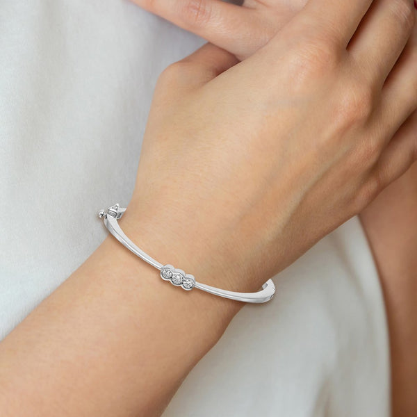 14k White Gold VS Diamond Hinged Bangle