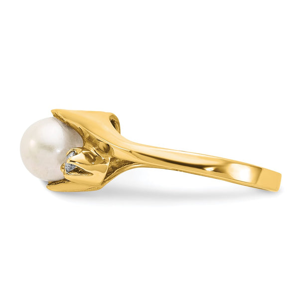 14k 6mm FW Cultured Pearl AAA Diamond ring